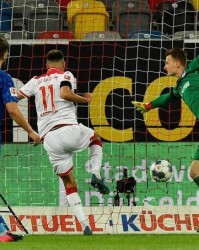  拜仁慕尼黑主场力克劲旅稳居积分榜首