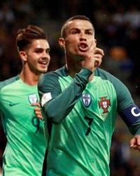  拉齐奥,补时连追两球逆战局  