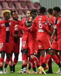  图卢兹主场十人应战，顽强逼平领头羊巴黎  