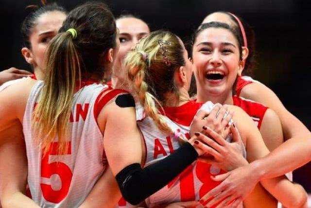  希罗替补28分，热火终结猛龙四连胜  