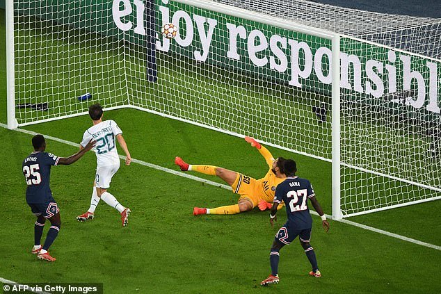  利物浦闪电战击溃曼城，克洛普战术完胜  